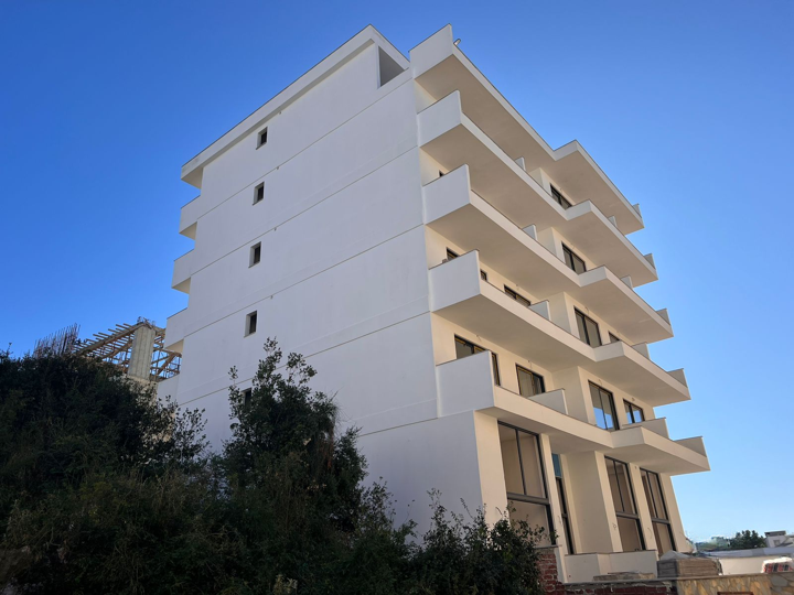 Apartment (2+1) For Sale In Saranda, Last Floor With A Full View Of The Sea